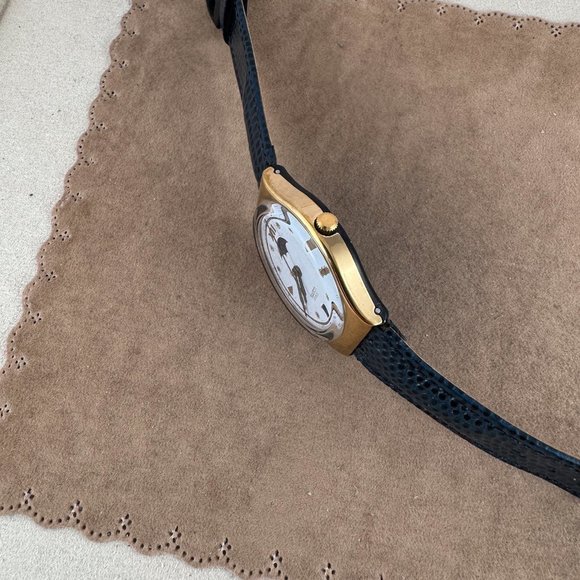 Rare Vintage Swatch Watch Moon Phase, Gold Plated Front Black Plastic Reverse - Picture 4 of 9